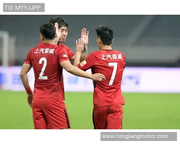 广州足球队以67分领跑世界锦标赛积分榜展现强劲实力