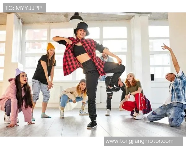 广州街舞队的阵地战体系与街舞战术的深度解析与实践探索 广州街舞队的阵地战体系与街舞战术的深度解析与实践探索