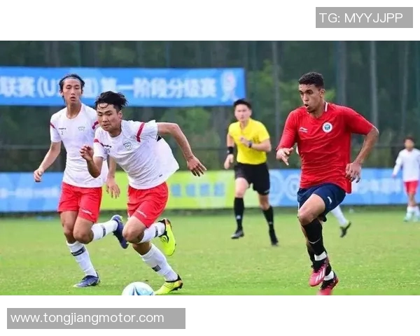 阿联酋与卡塔尔U19青少年足球赛激战正酣精彩瞬间回顾 阿联酋与卡塔尔U19青少年足球赛激战正酣精彩瞬间回顾