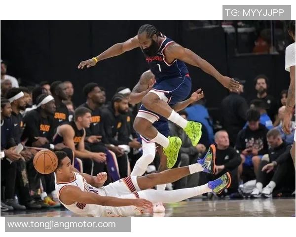 2018年骑士与快船精彩对决全场回放视频解析与战术分析 2018年骑士与快船精彩对决全场回放视频解析与战术分析