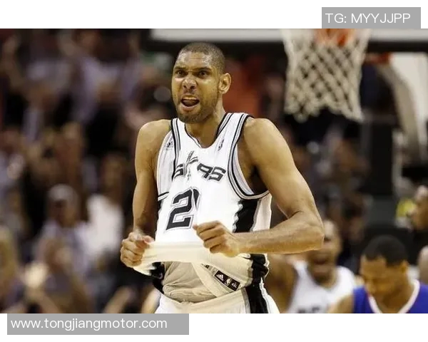 邓肯与奥胖经典对决视频回顾两位传奇巨星的巅峰时刻 邓肯与奥胖经典对决视频回顾两位传奇巨星的巅峰时刻