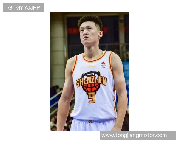 周鹏：从篮球场上的传奇到生活中的榜样，探寻他的奋斗与坚持之路