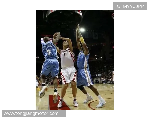 火箭队与掘金队激战正酣NBA直播精彩瞬间回顾与分析 火箭队与掘金队激战正酣NBA直播精彩瞬间回顾与分析